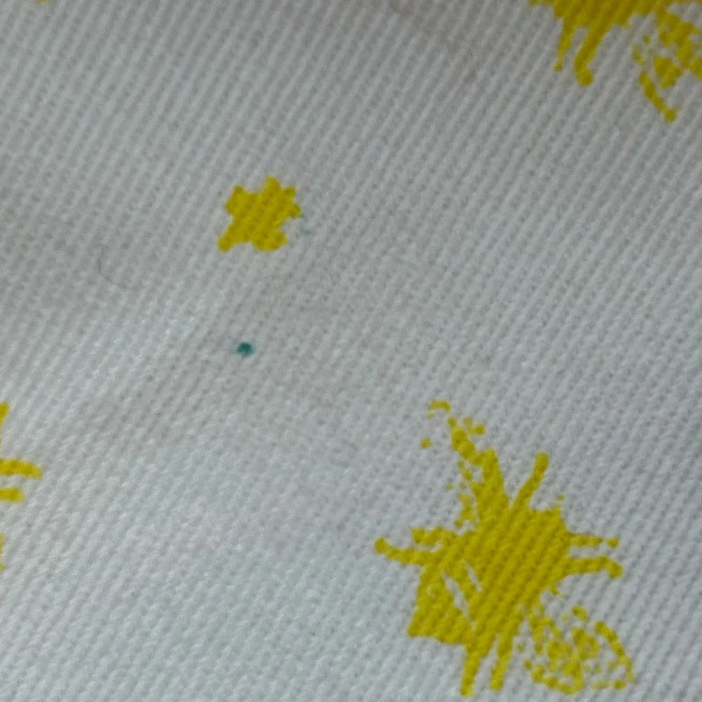 Sur La Table Kids Honey Bee Kitchen Apron White Yellow Cotton‎ Ages 3-10 NWT